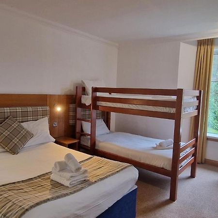 Loch Long Hotel 애로차 외부 사진